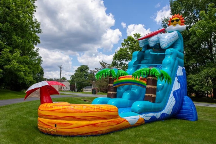 18ft Beach Wave Waterslide